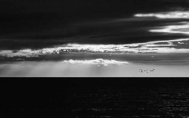 Black and White seascape -  late afternoon before sunset - ...